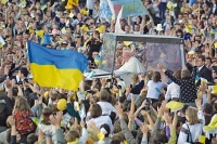 Йоан Павло ІІ: &laquo;...обіймаючи вас, як&nbsp;батько, кажу вам: вибирайте вузьку дорогу&raquo;